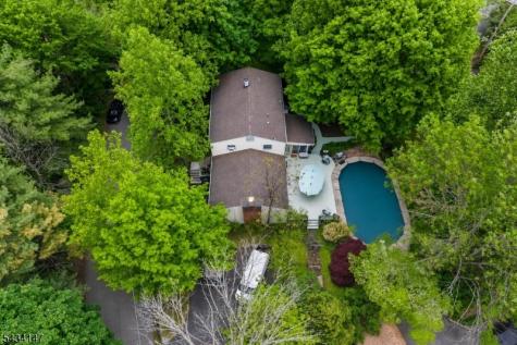 33 Brooksyde Avenue Ringwood NJ 07456