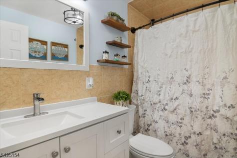 234 Aldene Road Roselle NJ 07203