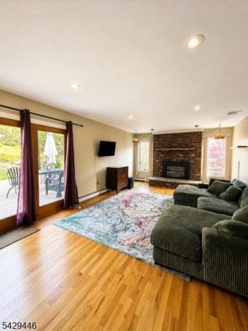 48 Silver Grove Road Hardyston NJ 07460