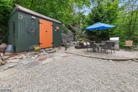 66 Fairlawn Drive West Milford NJ 07421