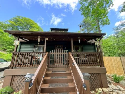 66 Fairlawn Drive West Milford NJ 07421