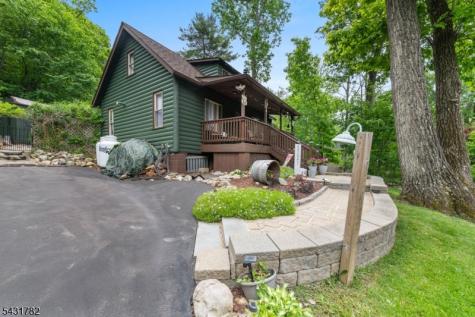 66 Fairlawn Drive West Milford NJ 07421