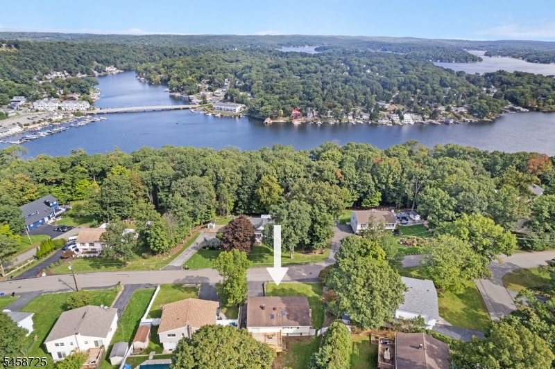 14 Eugene Road Hopatcong NJ 07843