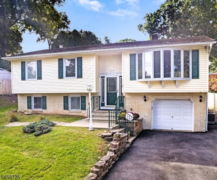 14 Eugene Road Hopatcong NJ 07843