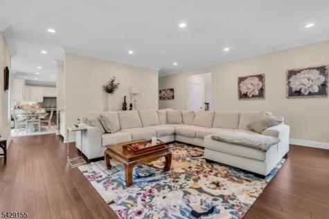 1121 N Washington Avenue Green Brook NJ 08812