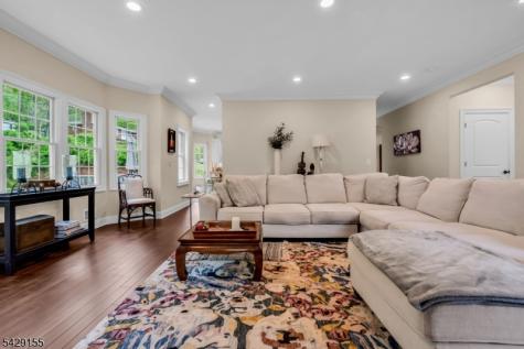 1121 N Washington Avenue Green Brook NJ 08812