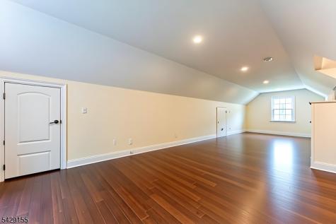 1121 N Washington Avenue Green Brook NJ 08812