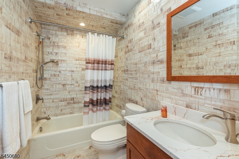 131 S Ridgedale Avenue East Hanover NJ 07936