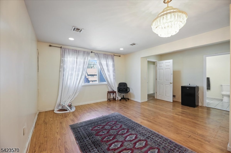 439 Fairview Avenue Woodbridge NJ 07067