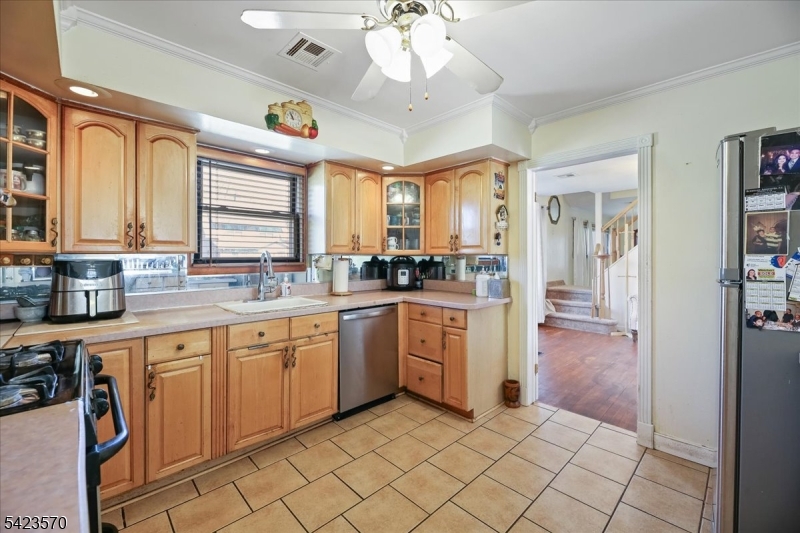 439 Fairview Avenue Woodbridge NJ 07067