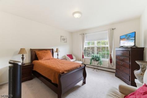 30 Elinora Drive Wanaque NJ 07465