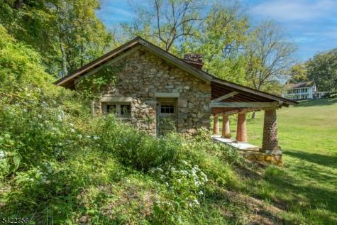 25 Blair Drive Peapack Gladstone NJ 07977