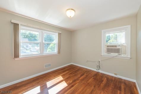 47 Burnside Place Wanaque NJ 07420