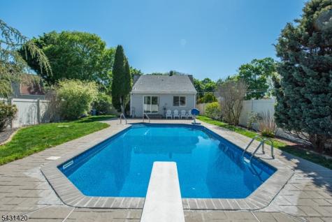 47 Burnside Place Wanaque NJ 07420