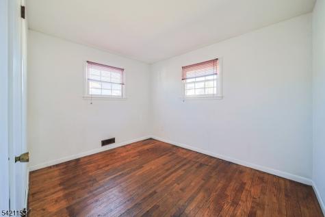 50 Knolls Road Bloomingdale NJ 07403
