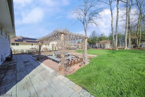 50 Knolls Road Bloomingdale NJ 07403