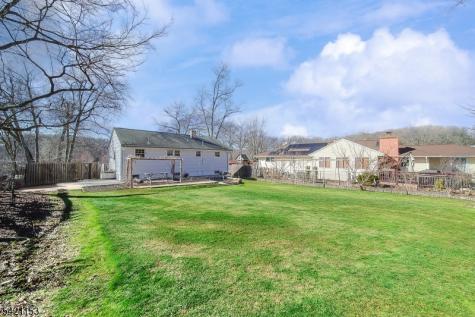 50 Knolls Road Bloomingdale NJ 07403