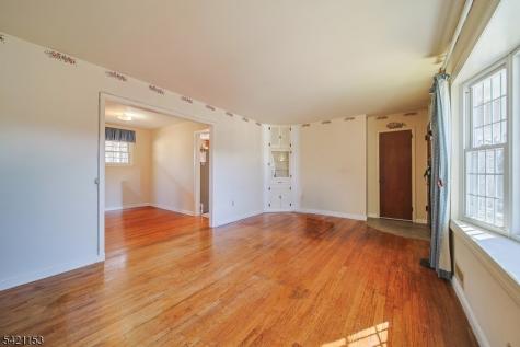 50 Knolls Road Bloomingdale NJ 07403