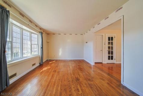 50 Knolls Road Bloomingdale NJ 07403