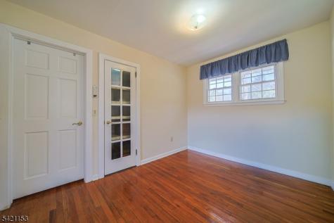 50 Knolls Road Bloomingdale NJ 07403