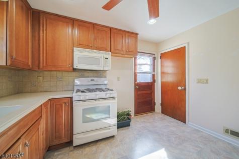 50 Knolls Road Bloomingdale NJ 07403