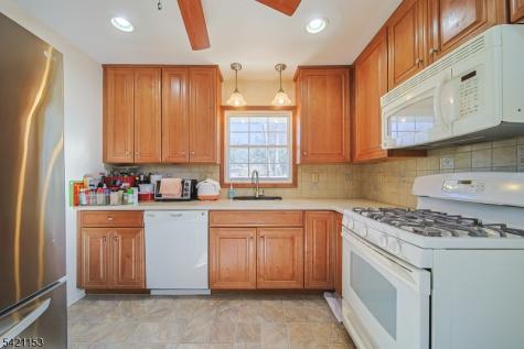 50 Knolls Road Bloomingdale NJ 07403