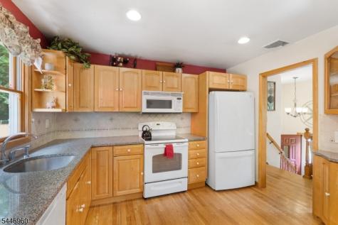 8 Reidar Drive Roxbury NJ 07876