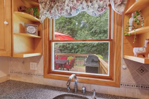 8 Reidar Drive Roxbury NJ 07876
