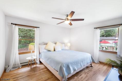 8 Reidar Drive Roxbury NJ 07876