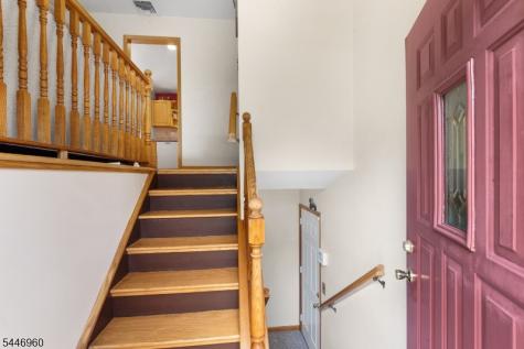 8 Reidar Drive Roxbury NJ 07876