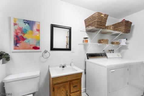 8 Reidar Drive Roxbury NJ 07876