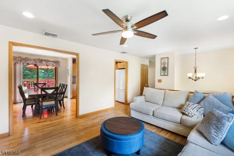8 Reidar Drive Roxbury NJ 07876