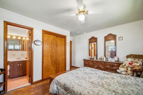 31 Michael Drive Wayne NJ 07470