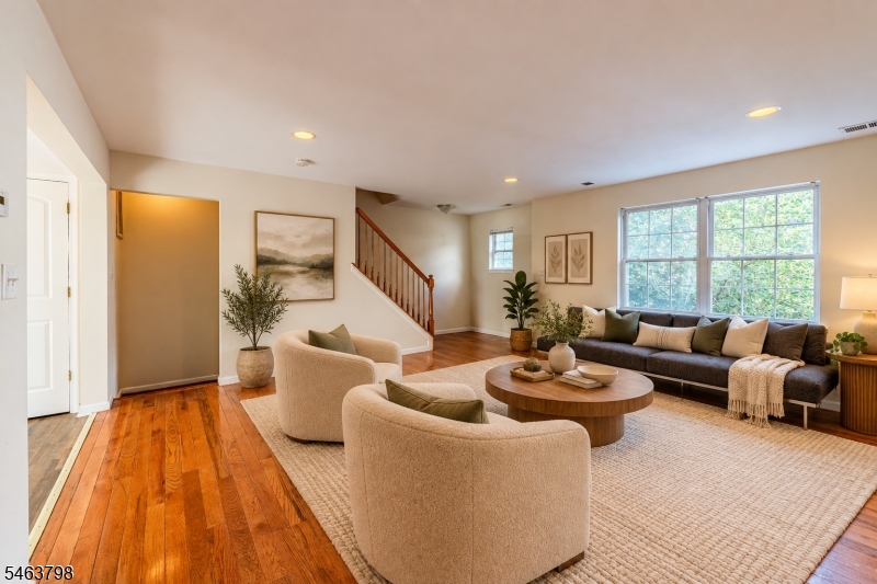 24 Alerica Lane Franklin NJ 08873