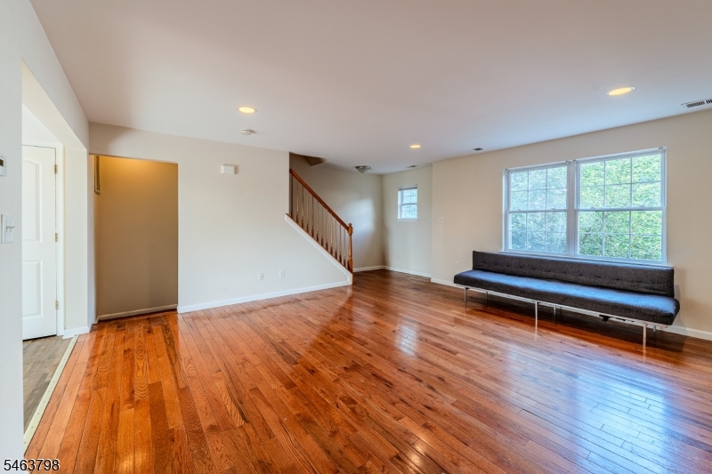 24 Alerica Lane Franklin NJ 08873