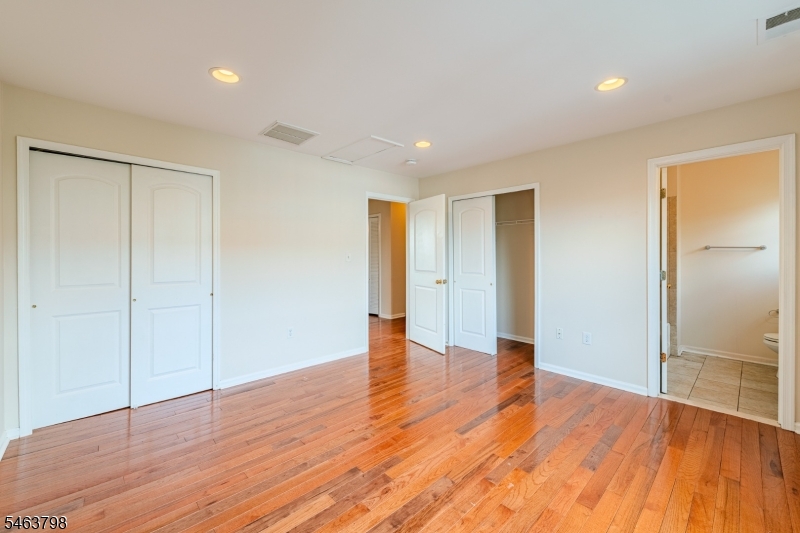 24 Alerica Lane Franklin NJ 08873