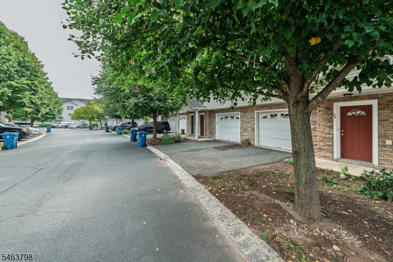 24 Alerica Lane Franklin NJ 08873