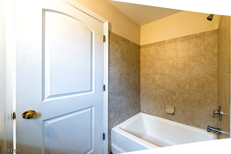 24 Alerica Lane Franklin NJ 08873