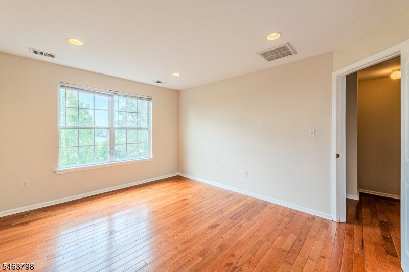 24 Alerica Lane Franklin NJ 08873