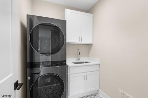 9 Brookside Drive Warren NJ 07059