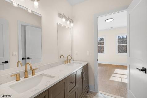 9 Brookside Drive Warren NJ 07059