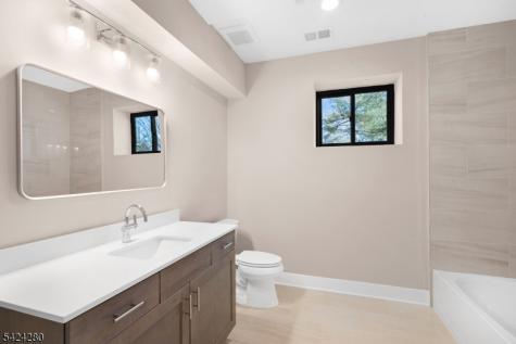 9 Brookside Drive Warren NJ 07059