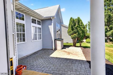 11 Valley Stream Place Barnegat NJ 08005