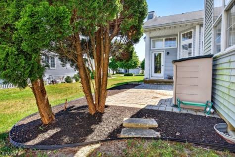 11 Valley Stream Place Barnegat NJ 08005