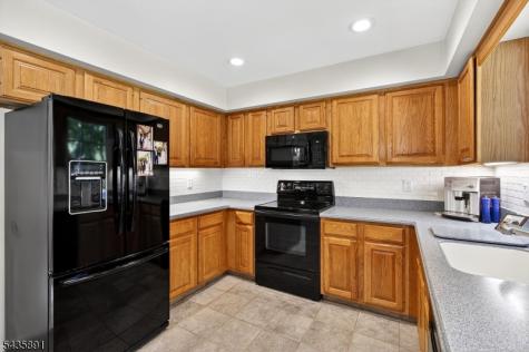 19 Colonial Circle Vernon NJ 07418