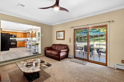 19 Colonial Circle Vernon NJ 07418
