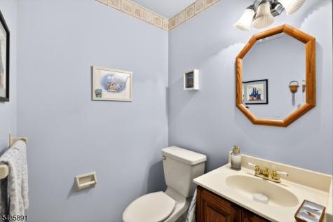 19 Colonial Circle Vernon NJ 07418