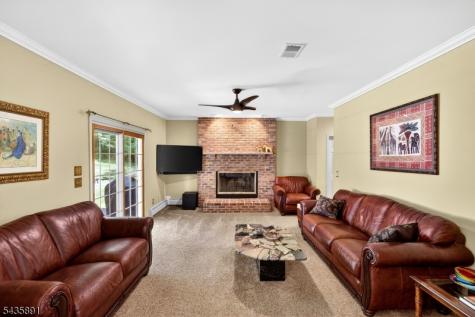19 Colonial Circle Vernon NJ 07418