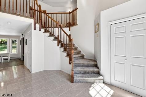 19 Colonial Circle Vernon NJ 07418