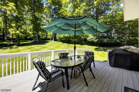 19 Colonial Circle Vernon NJ 07418